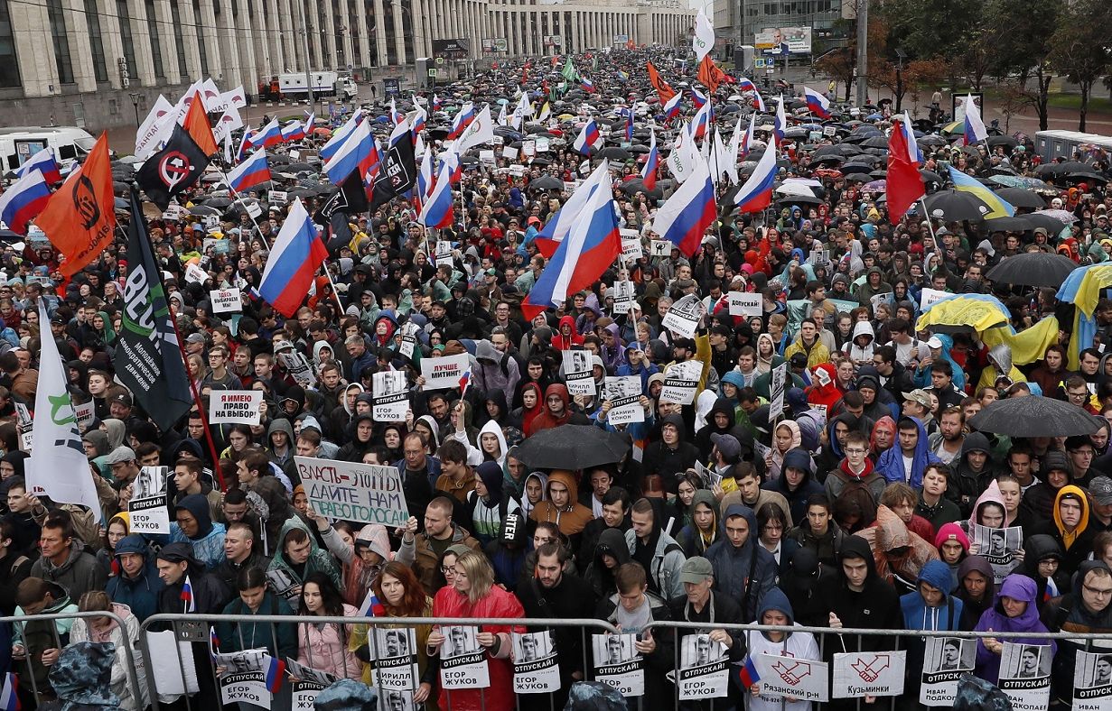 Мобилизация весной после выборов. Протесты в России. Санкционированные митинги в России. Акции против войны.